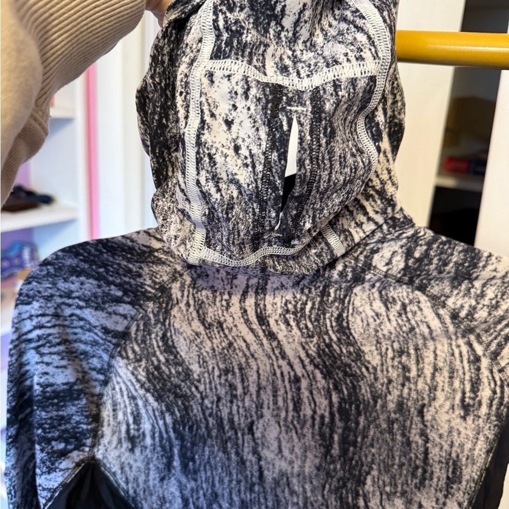 Lululemon Women’s Runbeam Hoodie No Size Dot PtP 17in - Picture 5 of 8